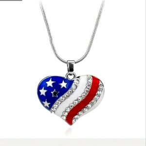 Exquisite Heart-Shaped Rhinestone Pendant Necklace - Dazzling Zinc Alloy Jewelry
